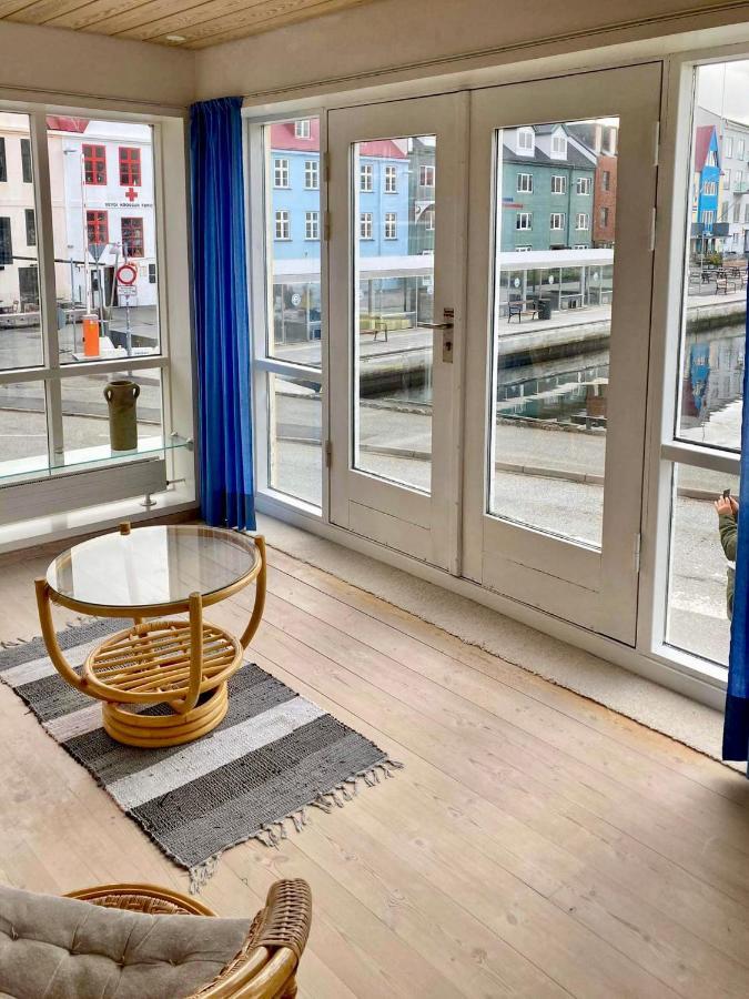 Guesthouse At The Boat Harbour Tórshavn Esterno foto