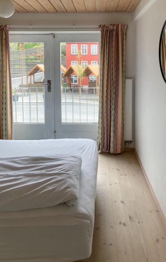 Guesthouse At The Boat Harbour Tórshavn Esterno foto