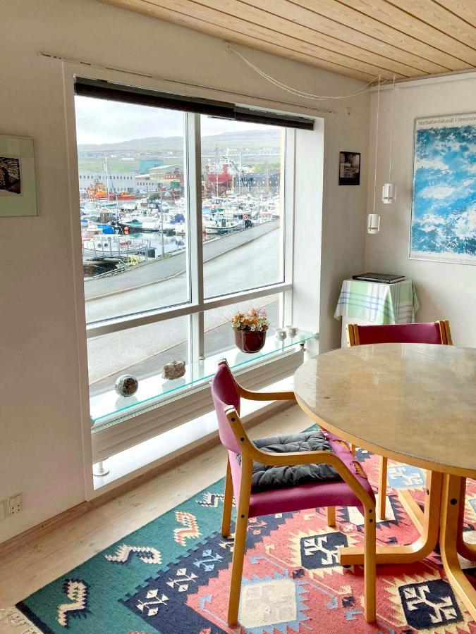 Guesthouse At The Boat Harbour Tórshavn Esterno foto