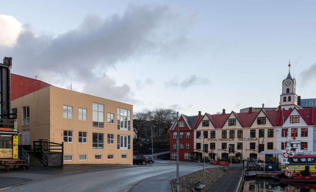 Guesthouse At The Boat Harbour Tórshavn Esterno foto